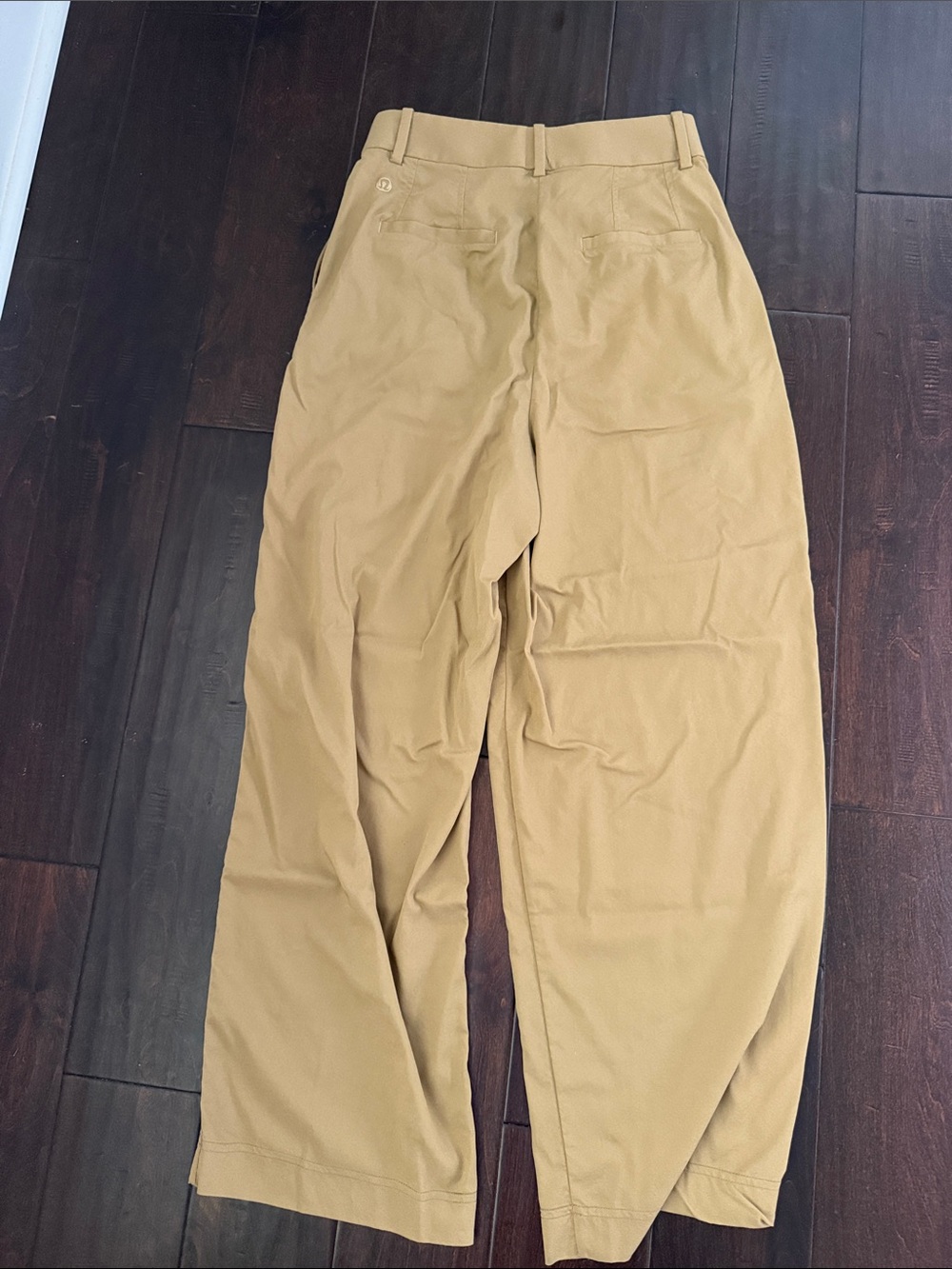 lululemon pleat front high rise Trousers in filbert tan size 0 - Picture 8 of 9